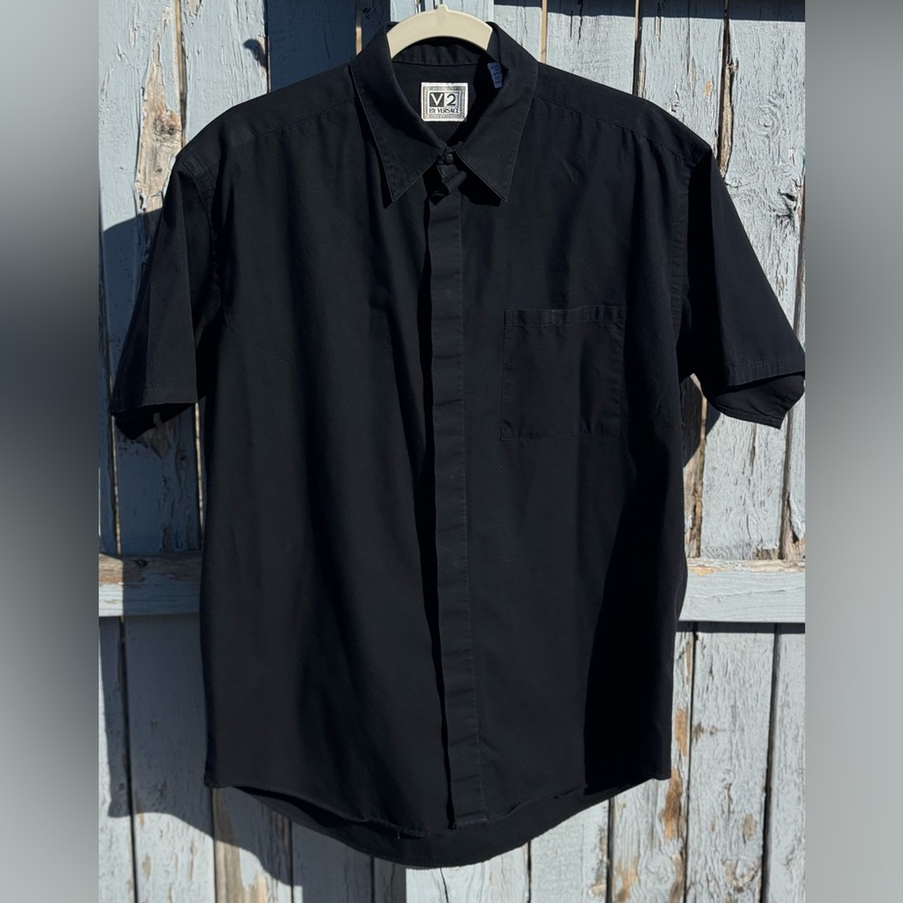 V2 by Versace Black Shirt Medium Men's Short Sleeve Luxury Fashion Designer EUC